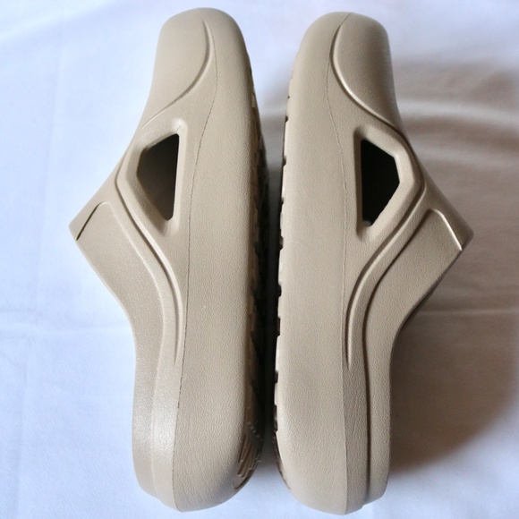 EDDIE BAUER High Jinx EVA Clogs First Ascent Beige Neutral Women's 8 Men's 6 - Picture 10 of 10